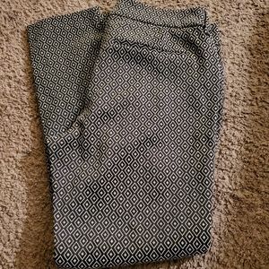 Old Navy Black White Diamond Dress Pants Capris